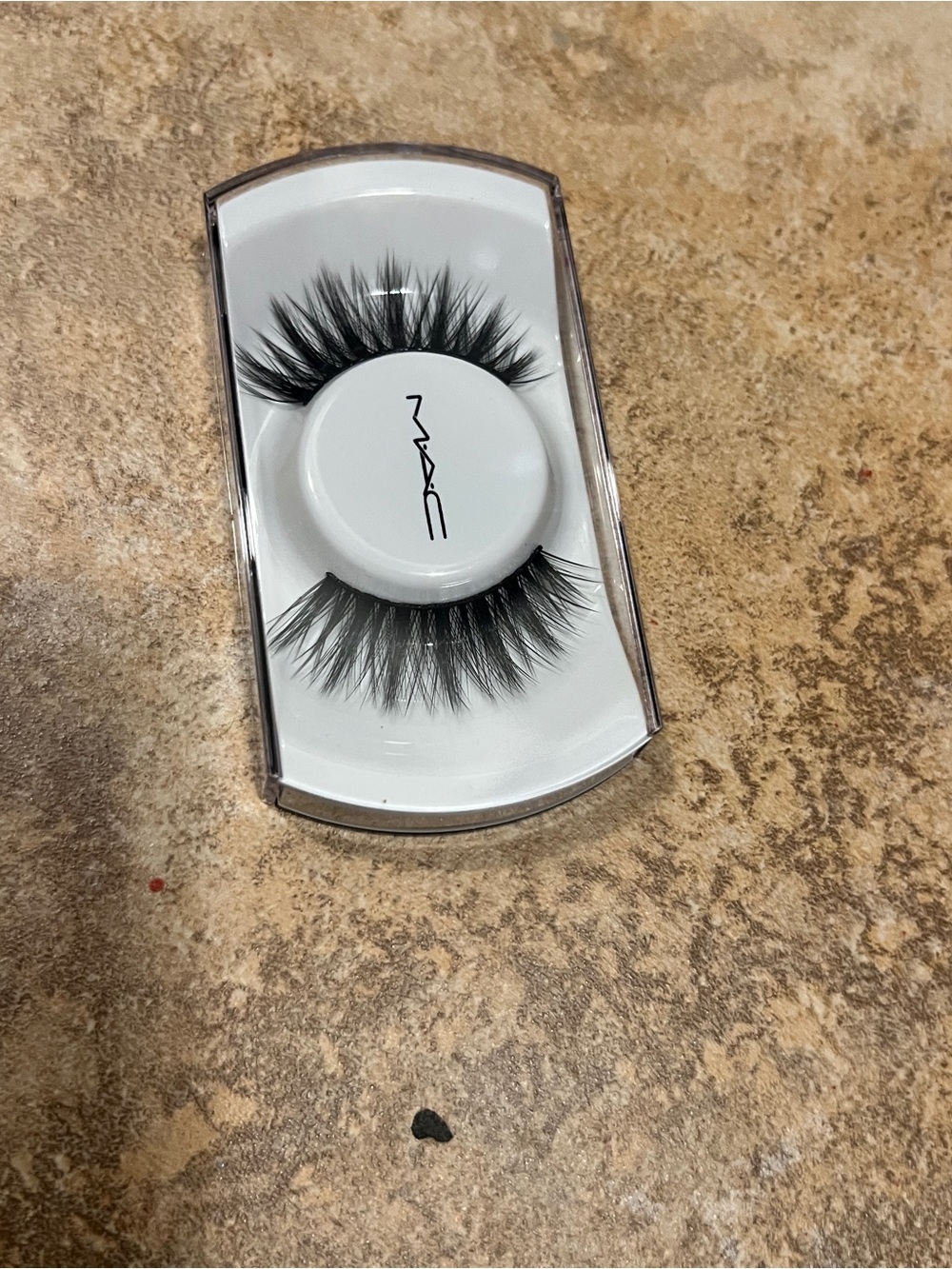 MAC Cosmetics False Eyelashes - Black Wispy Volume
